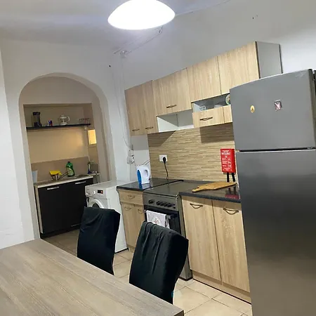 Julia Apartament *